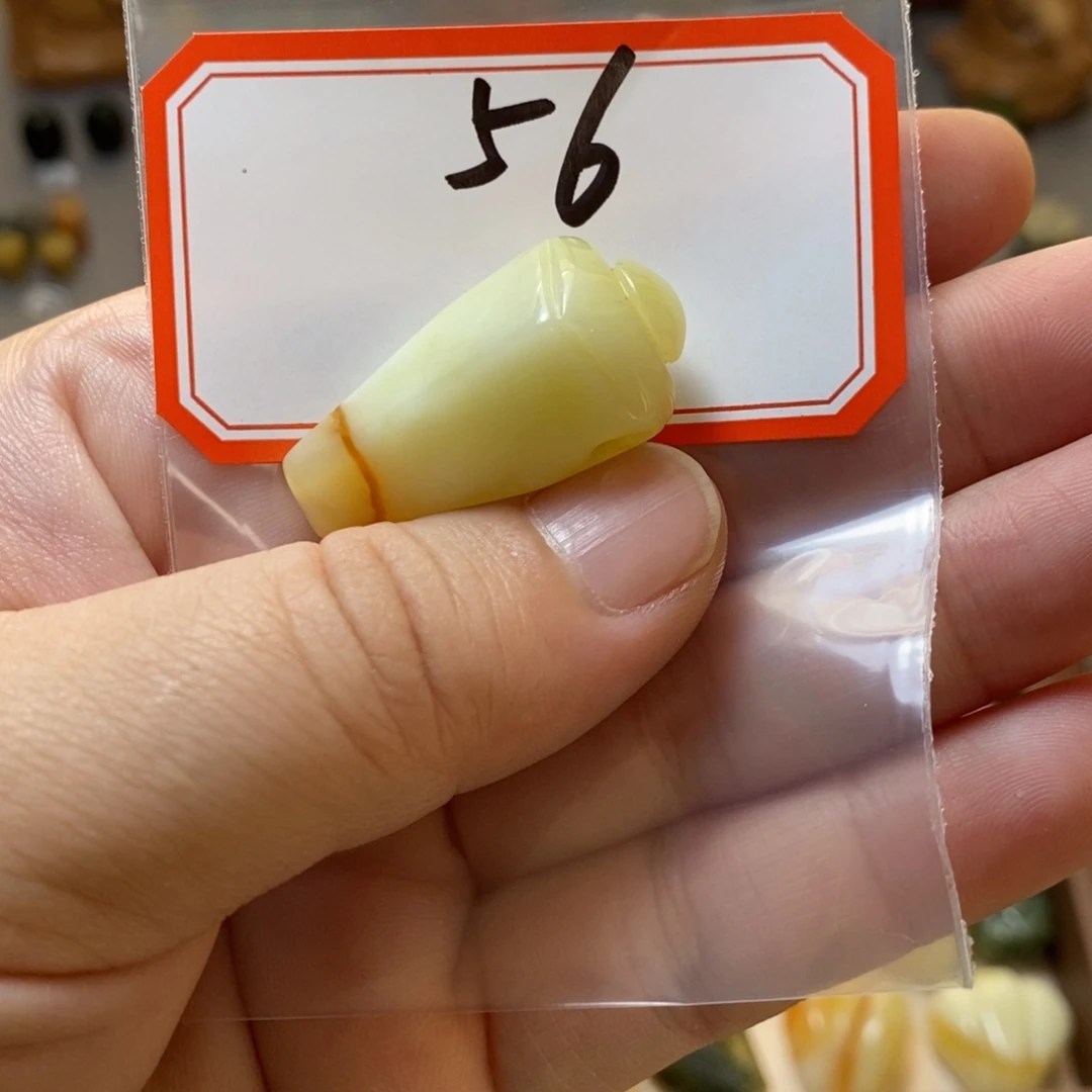 【闪购商品】蛇纹石玉配珠未镶嵌周*周