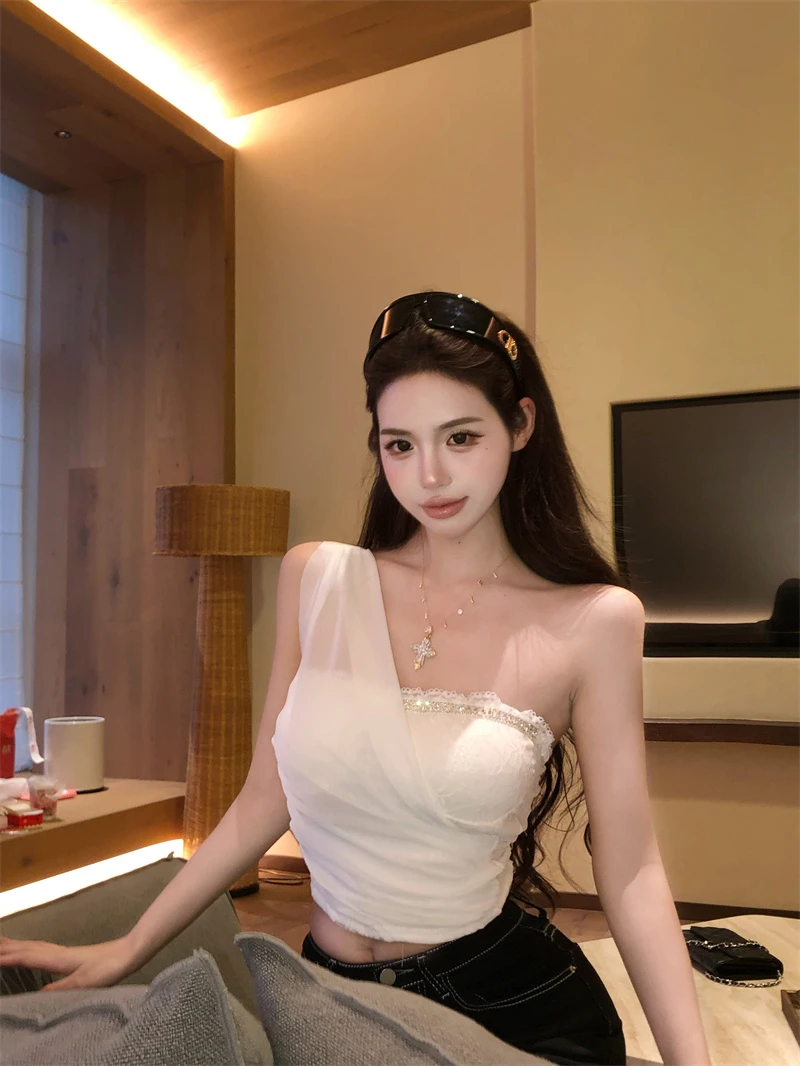 蕾丝网纱拼接吊带背心女夏季修身内搭设计感纯欲白色短款露肩上衣