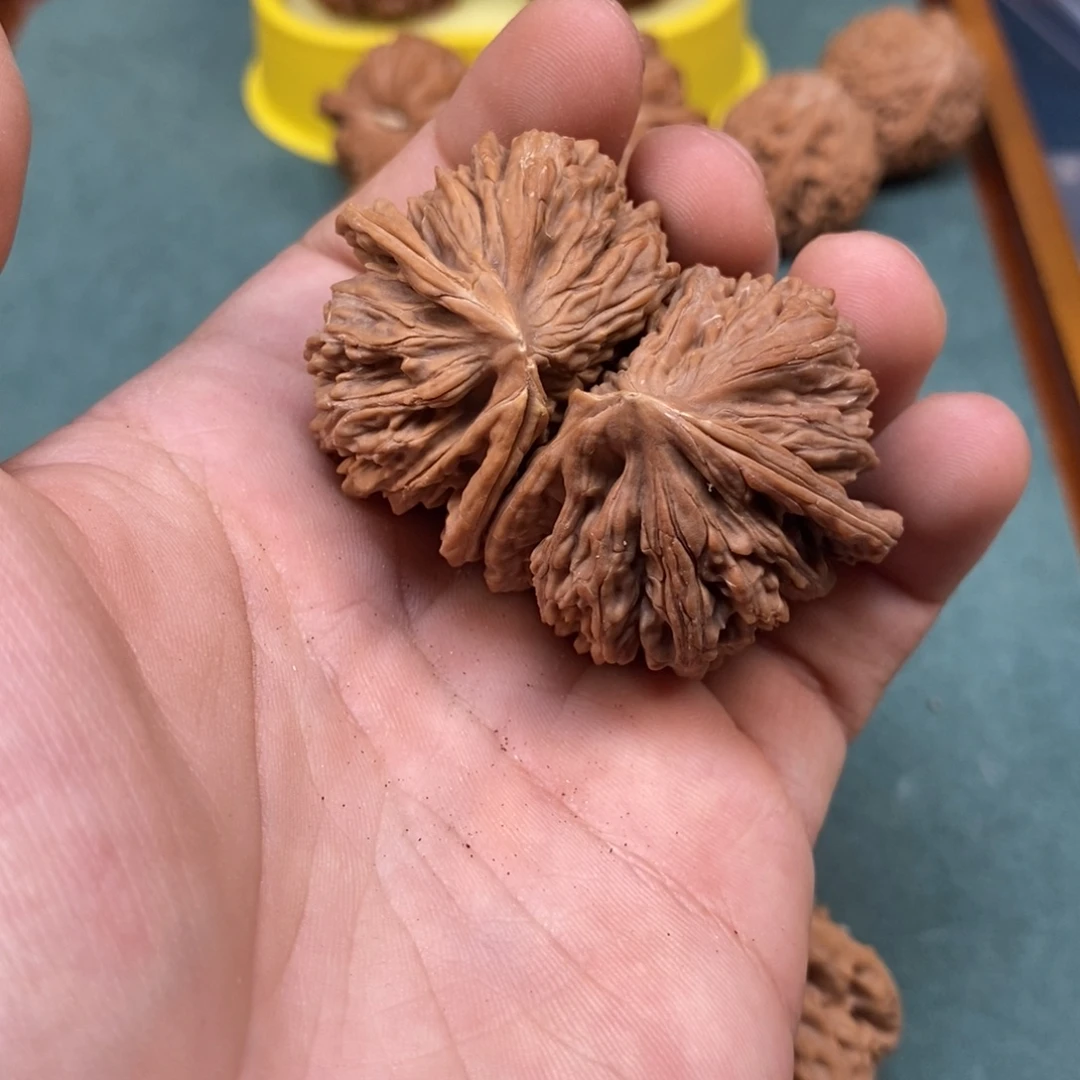 吊坠桃核楼子异性