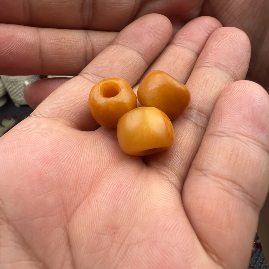 婉***豆颈饰未镶嵌和田玉