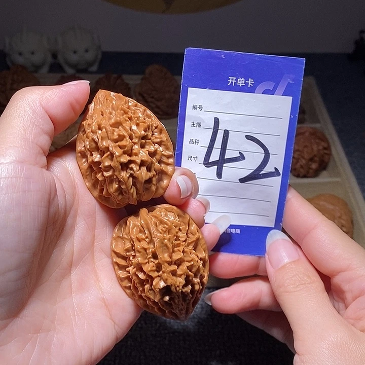 文玩核桃把件招财鼠38左右