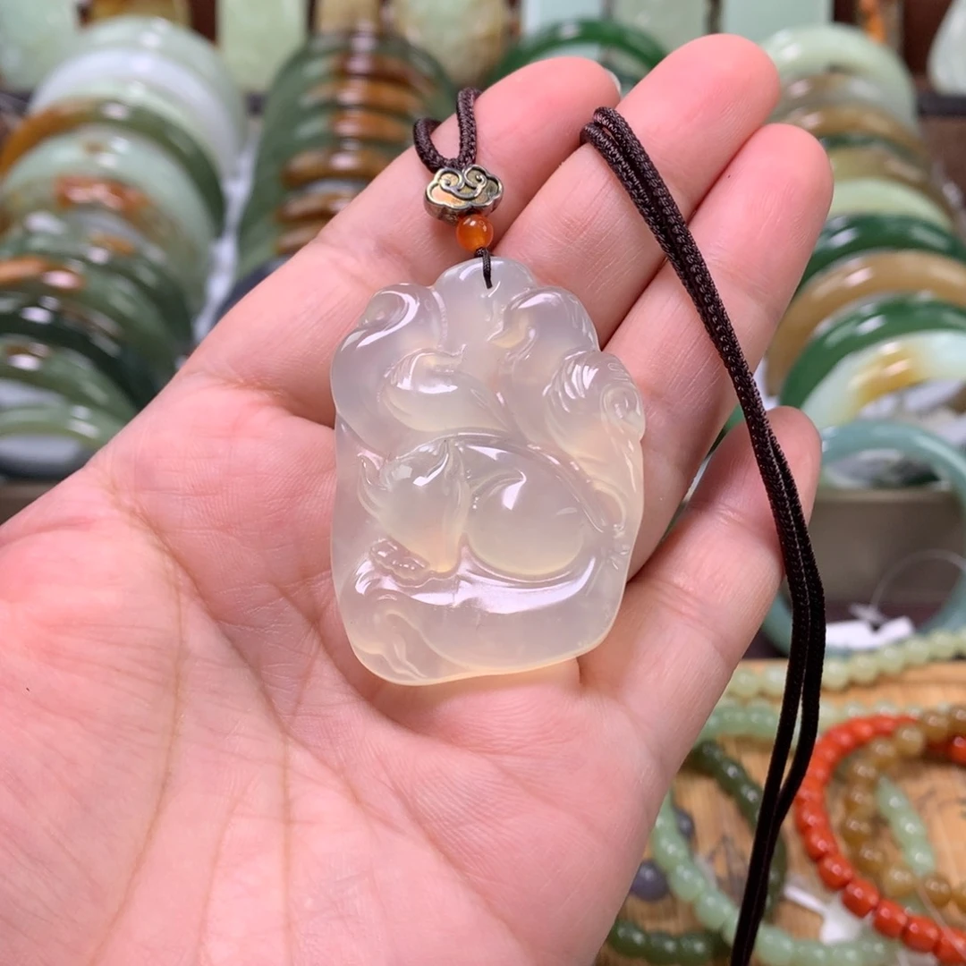 岫玉未镶嵌颈饰～九尾狐