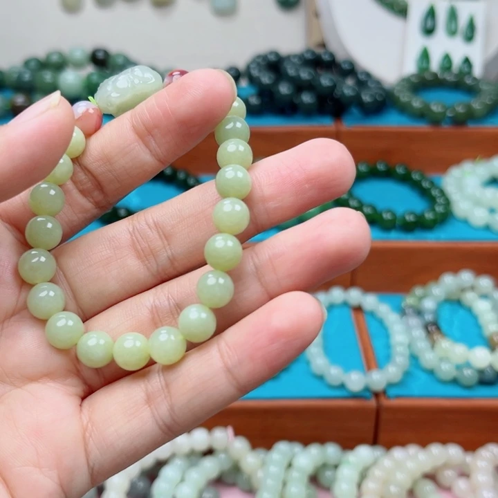 和田玉未镶嵌手链卡8