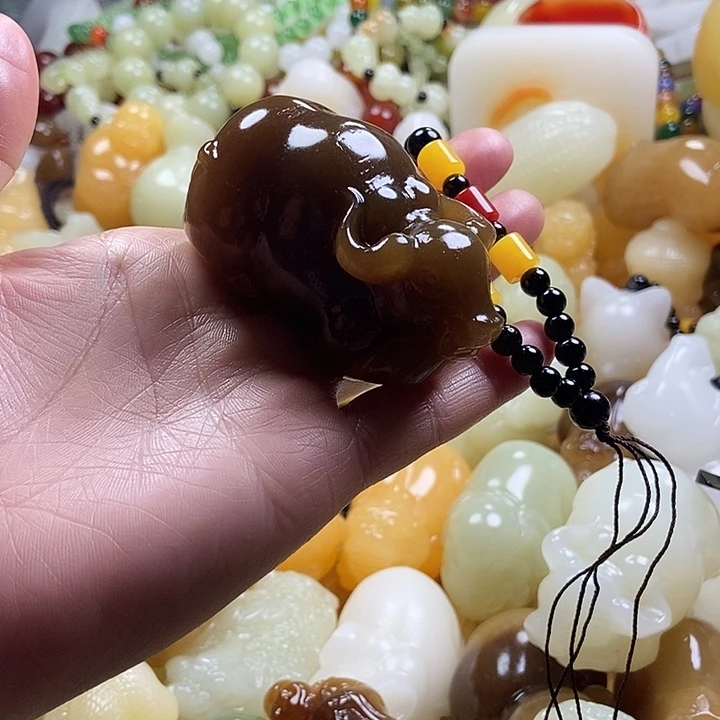 感***您完全开放手把件牛