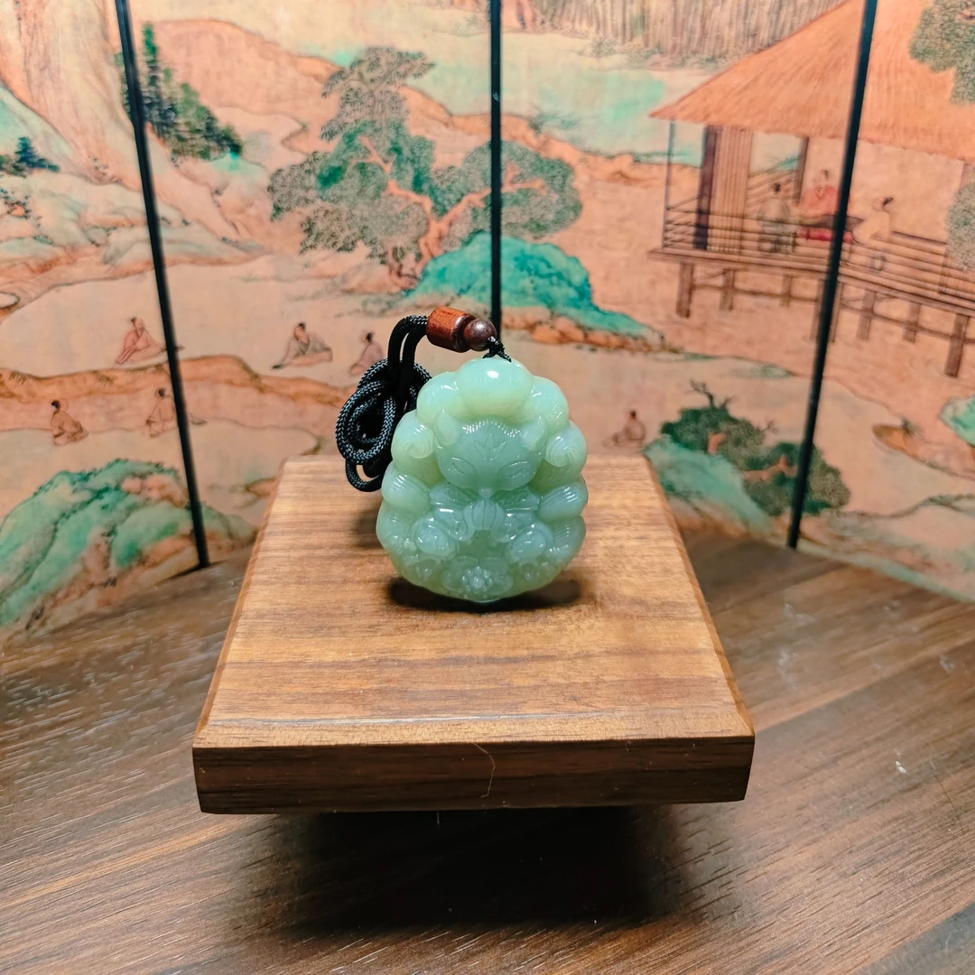 X和田玉九尾吊坠0448