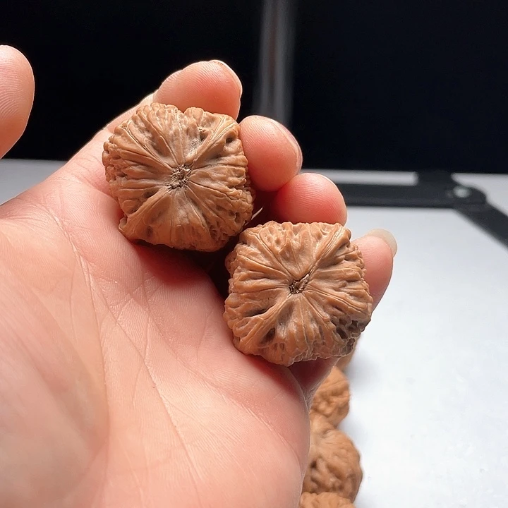 吊坠文玩核桃九**.黑马