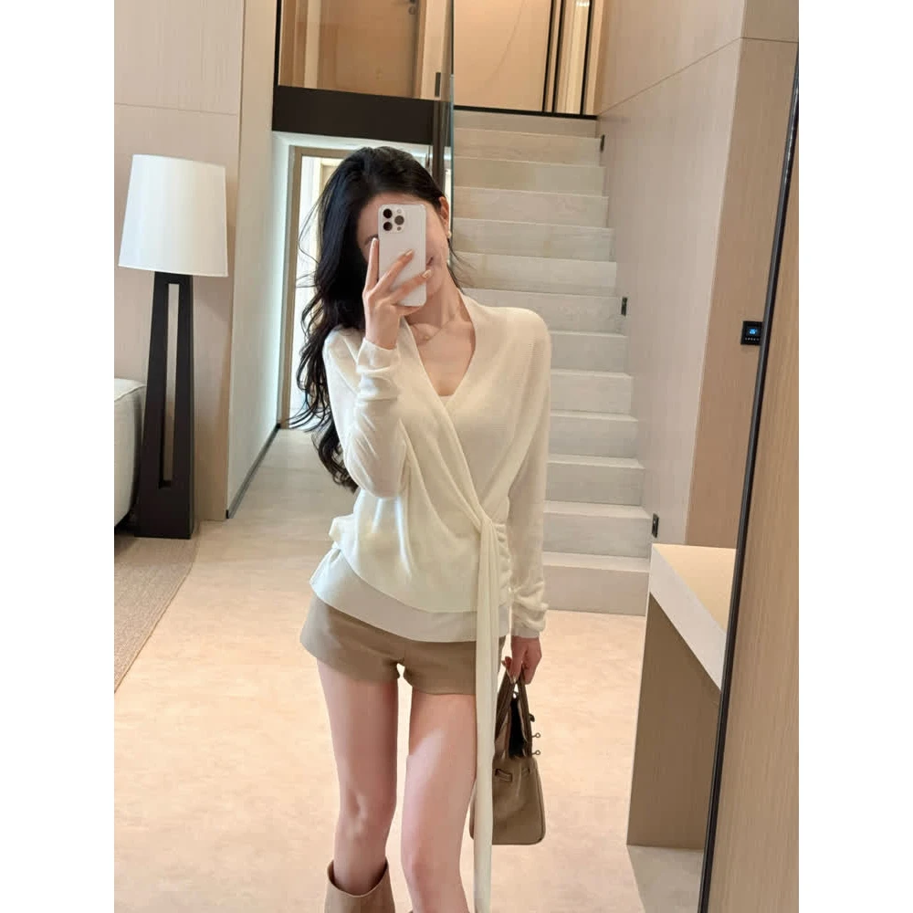 气质米白色女春季清冷感v领设计针织衫百搭收腰绑带显瘦软糯上衣