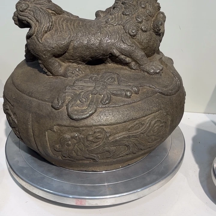 紫***房石材狮子青石绿豆青