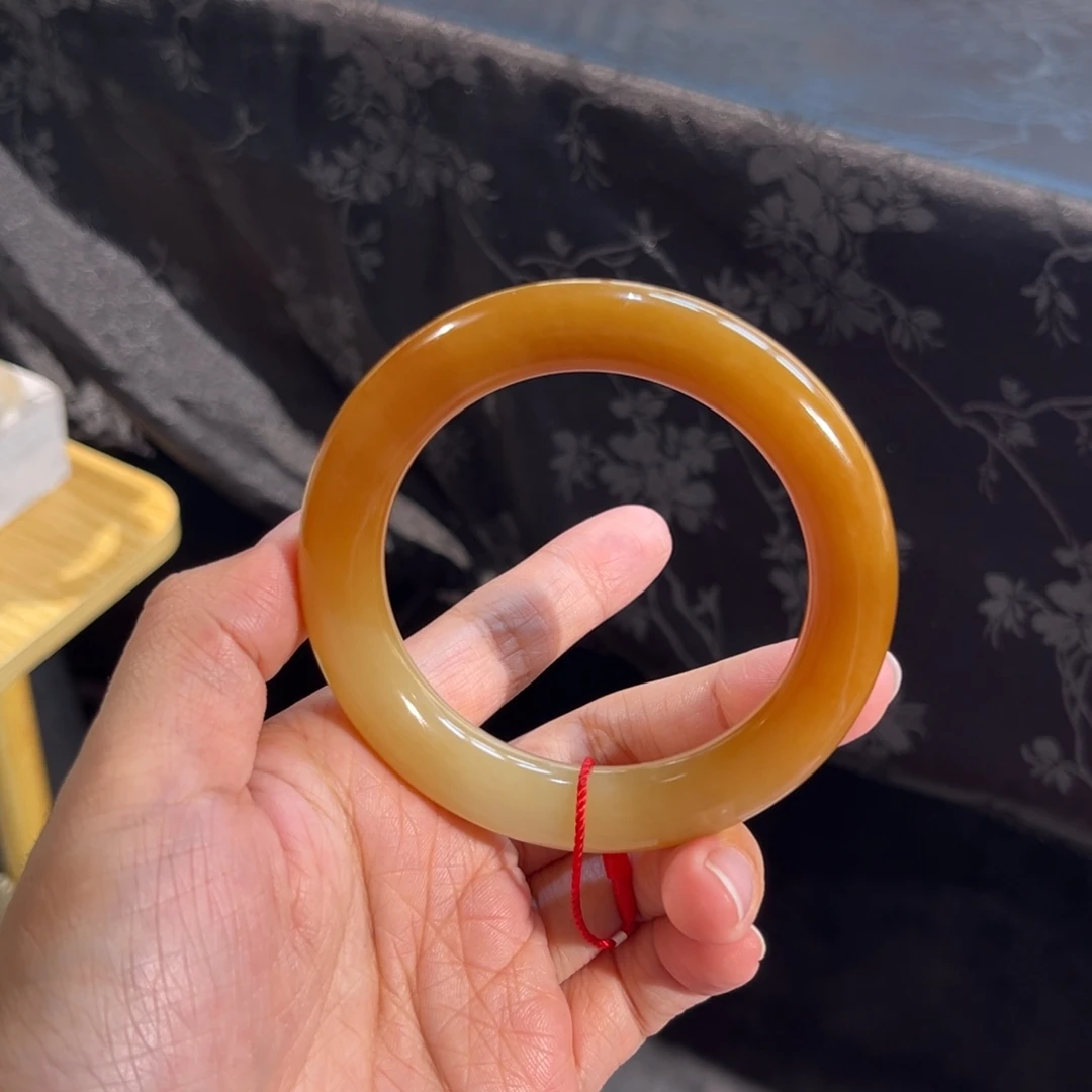 和田玉未镶嵌手镯  「且末红糖」