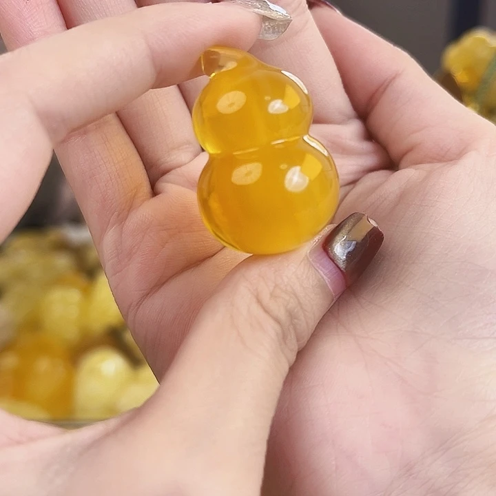 未镶嵌琥珀裸石鸡油黄俄料葫芦8.9