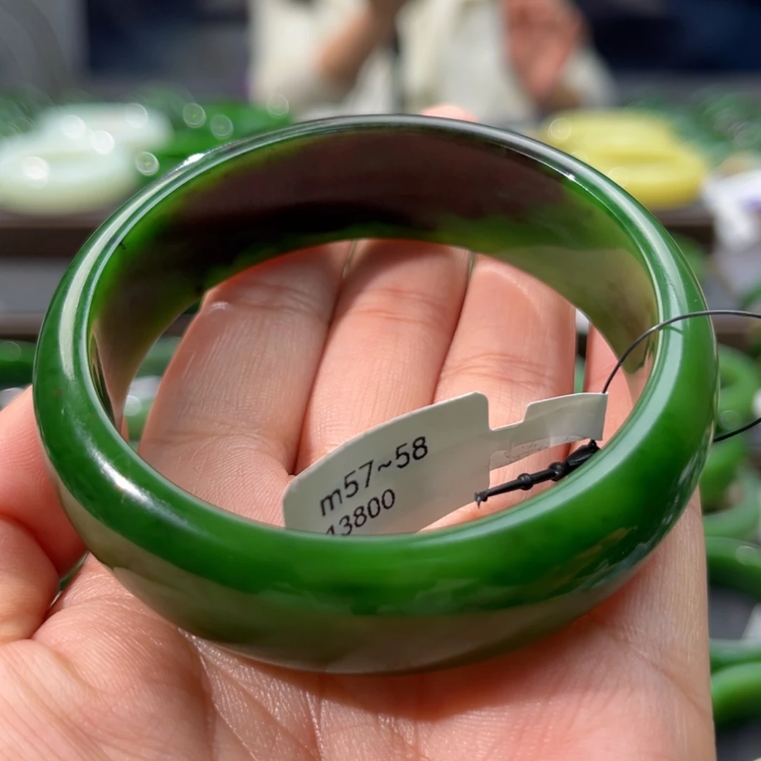 和田玉（碧玉）手镯未镶嵌