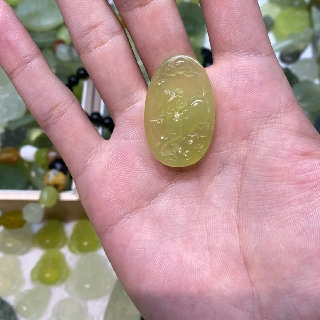 岫玉未镶嵌吊坠(不含链)