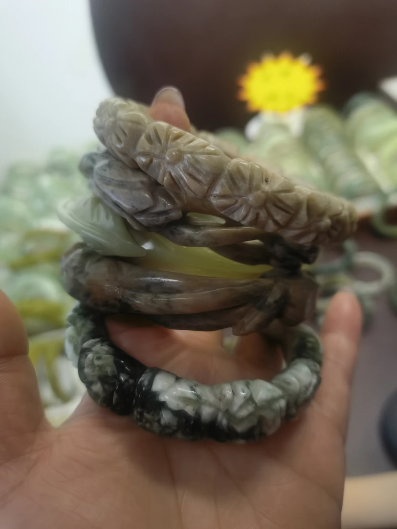 直播间专拍岫玉花玉雕工镯子