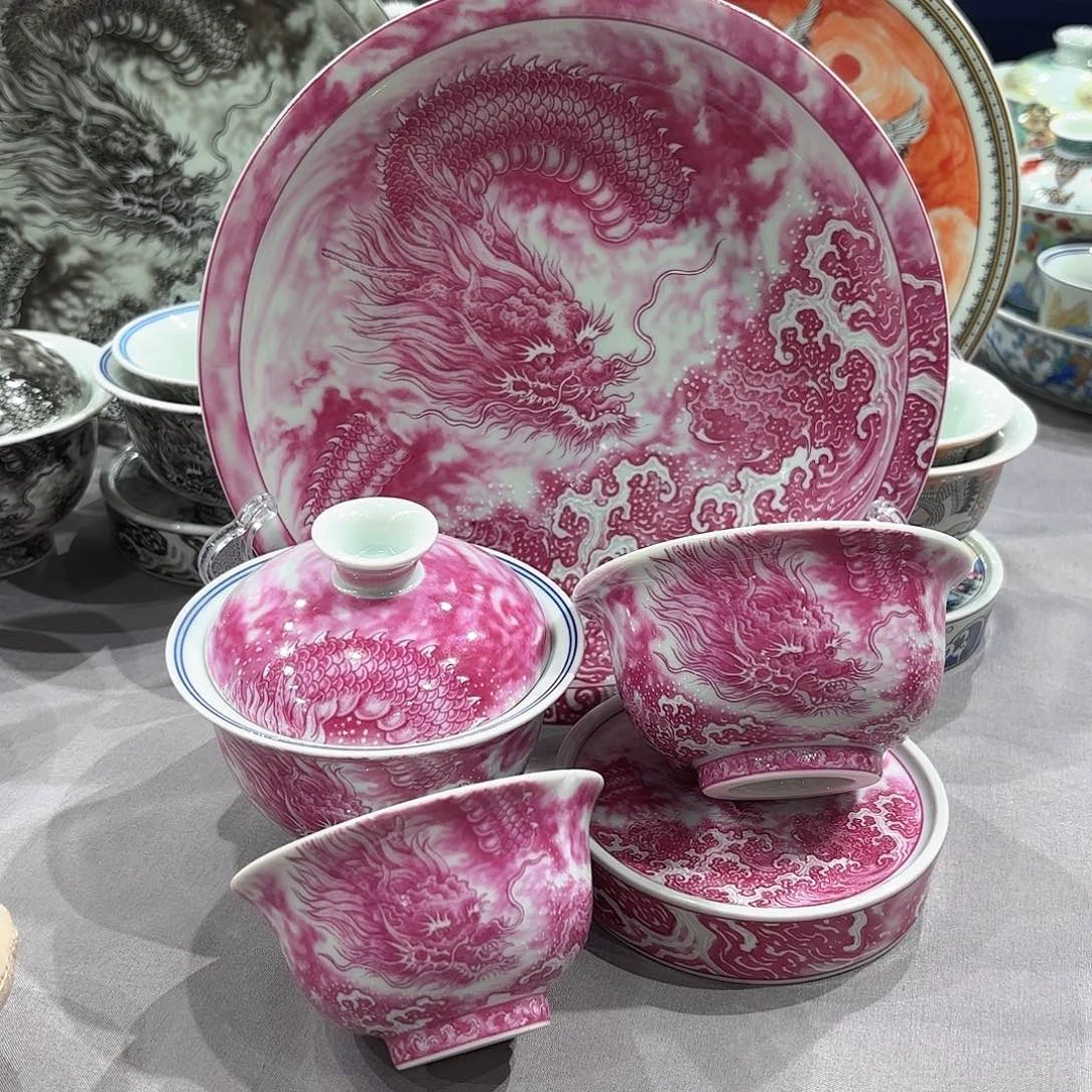 瓷片景德镇瓷器精品陈列