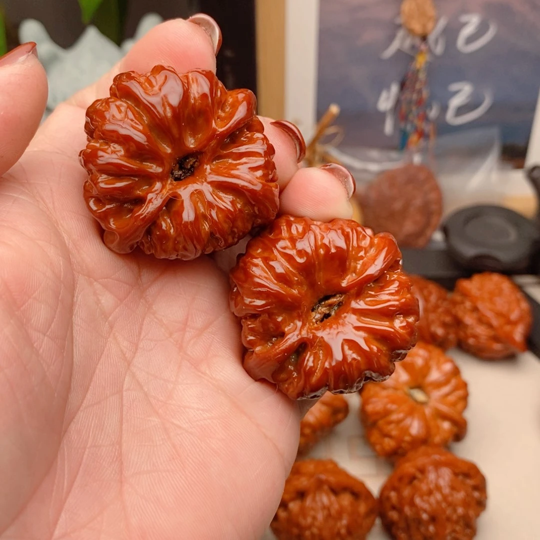 吊坠文玩核桃凹底