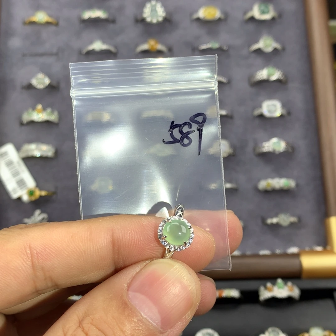 翡翠未镶嵌戒指589