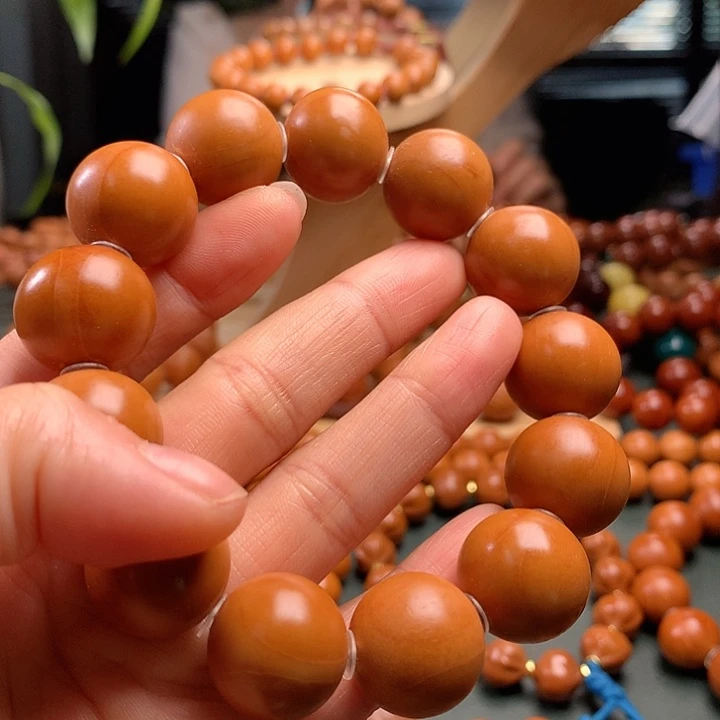 橄榄核手串1.8水晶核