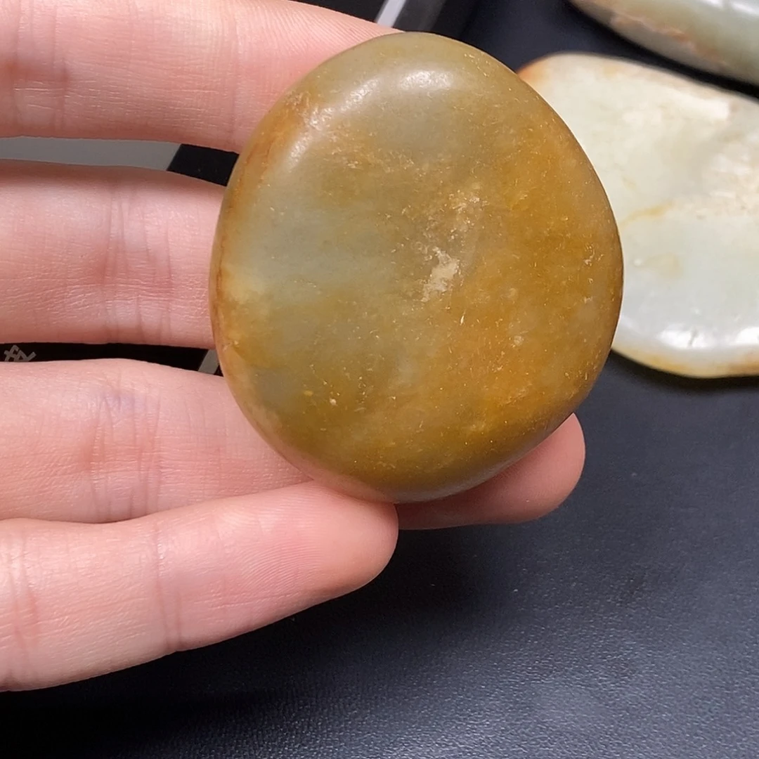 和田玉（糖玉）未镶嵌挂件