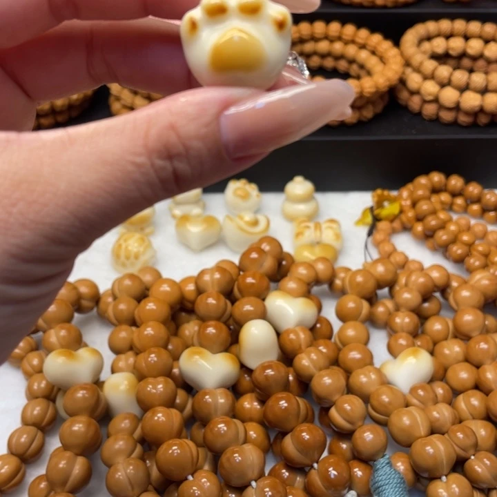 A****吊坠猴头核桃猫爪