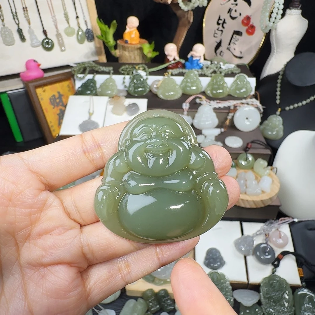 冰****颈饰未镶嵌和田玉