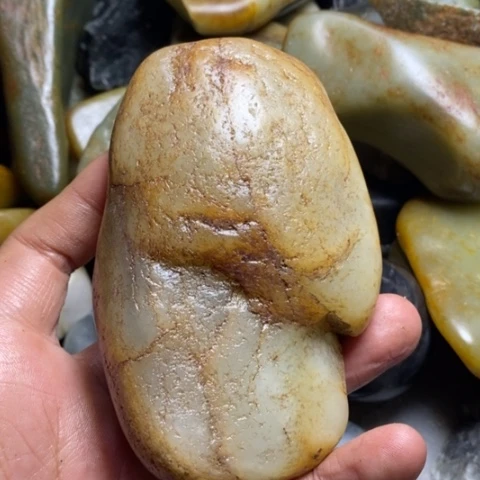 未镶嵌和田玉（糖玉）挂件