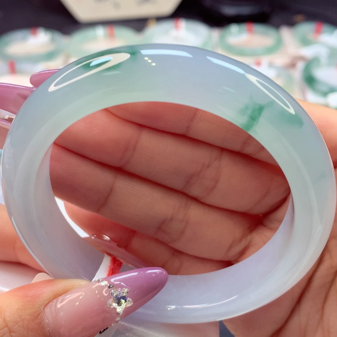 翡翠手镯未镶嵌泥鳅背23号66