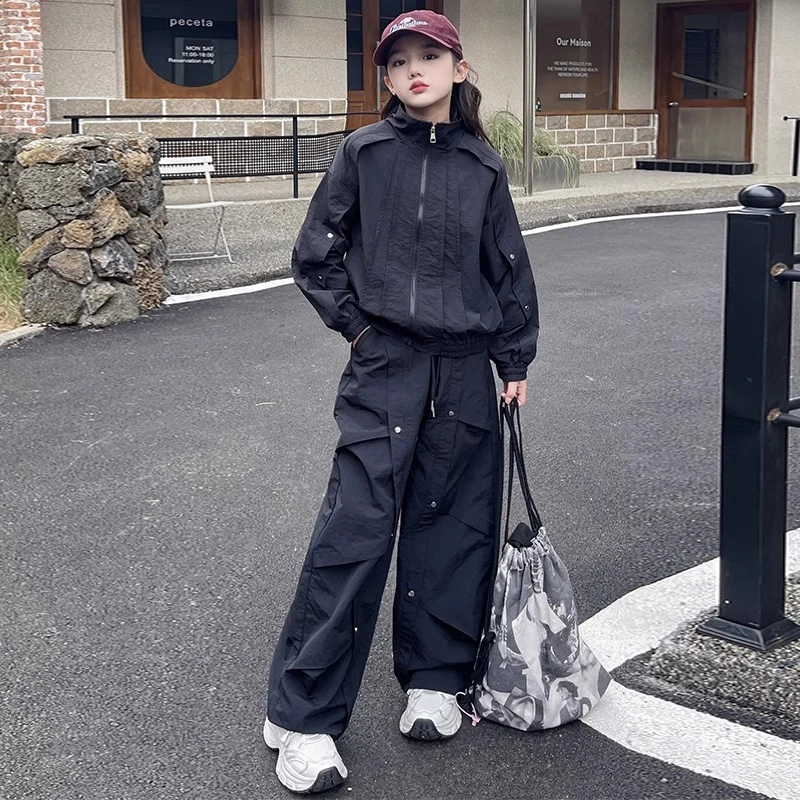 女童冲锋衣套装2025新款洋气时髦大儿童运动工装外套裤子两件套潮