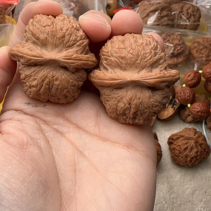 文玩核桃吊坠H*血麒麟普38