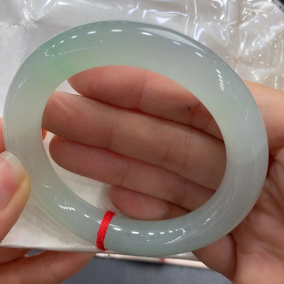 翡翠未镶嵌手镯56.8圆条