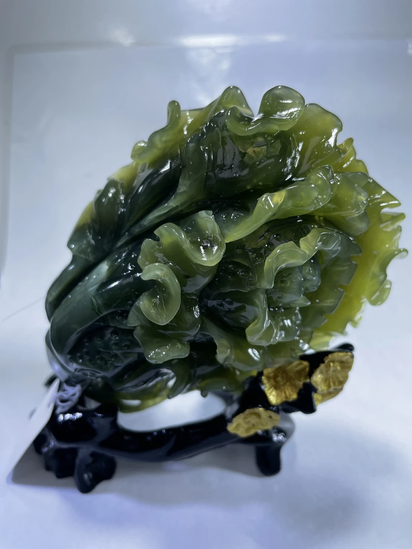 岫玉三家料白菜摆件