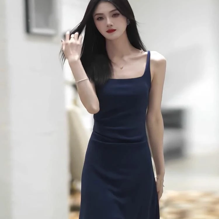 法式方领褶皱无袖吊带裙子女夏天高级复古修身打底显瘦气质连衣裙