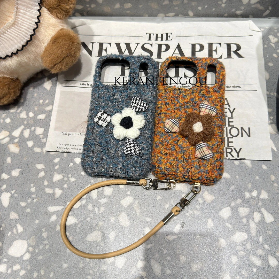 秋冬立体小花毛绒全包边防摔手机壳适用于苹果17pro/16/15/14新款