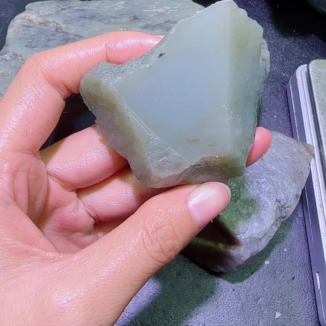 和田玉未镶嵌珠宝半成品