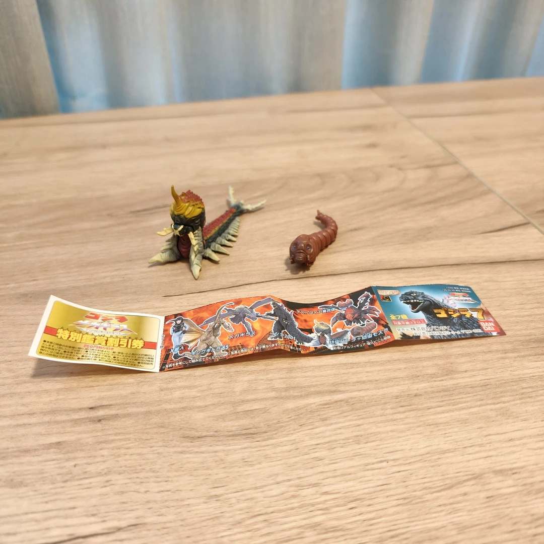 哥斯拉7 hg扭蛋 戴魔 魔斯拉 幼虫 几乎全新 保证正品