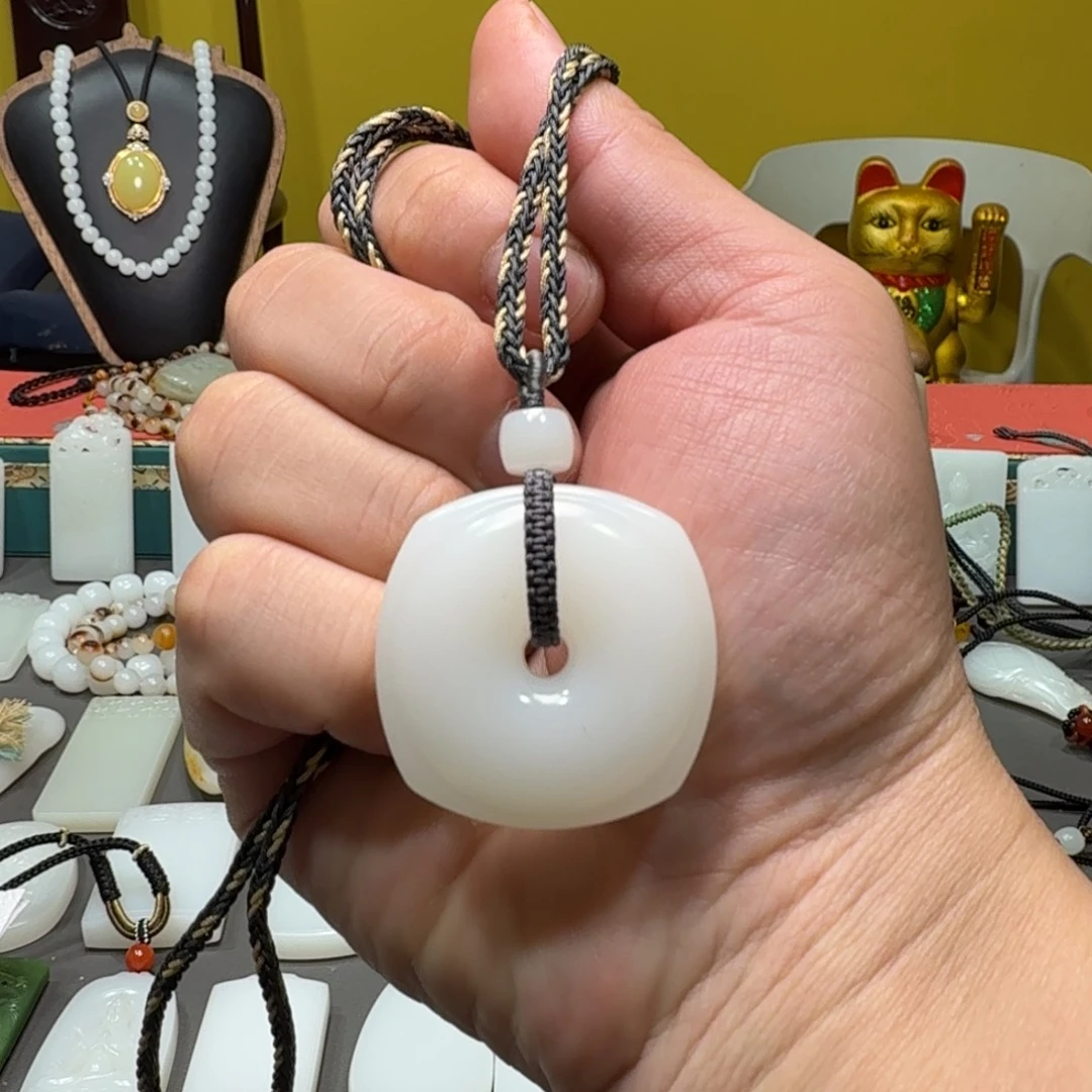 和田玉未镶嵌吊坠(不含链)