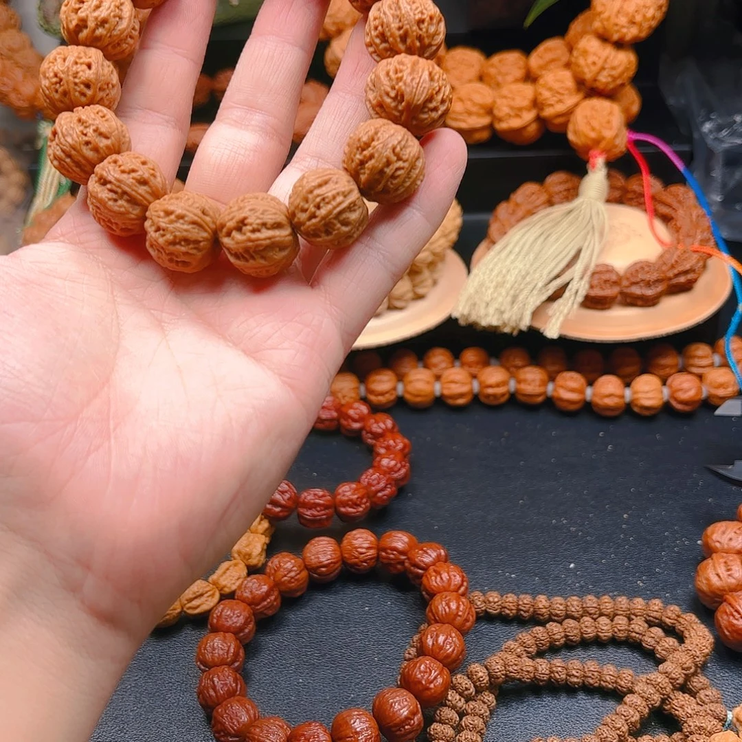 亚***子吊坠文玩核桃珊瑚纹