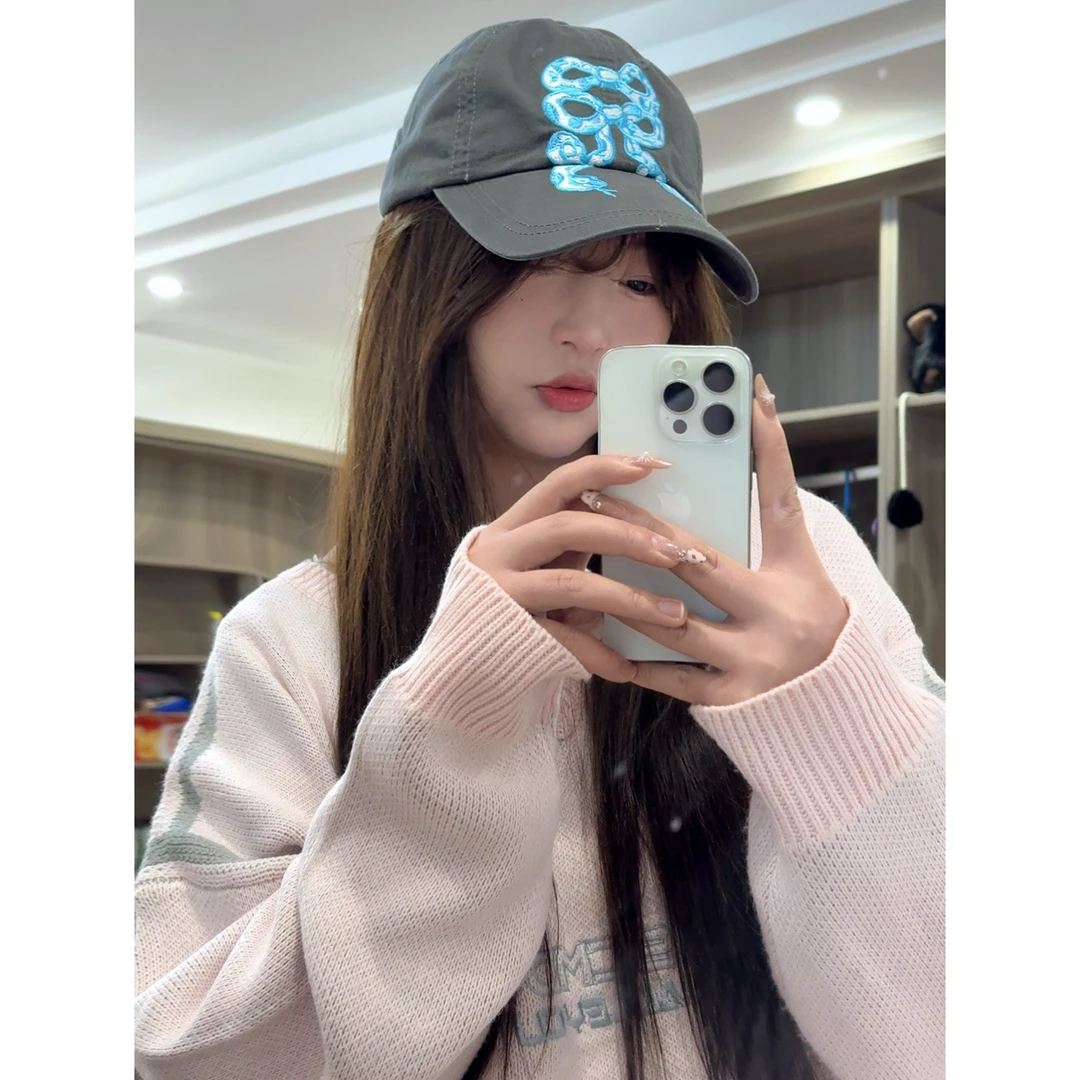 2025新款韩版蝴蝶结蛇刺绣棒球帽，遮阳蛇年限定个性鸭舌帽