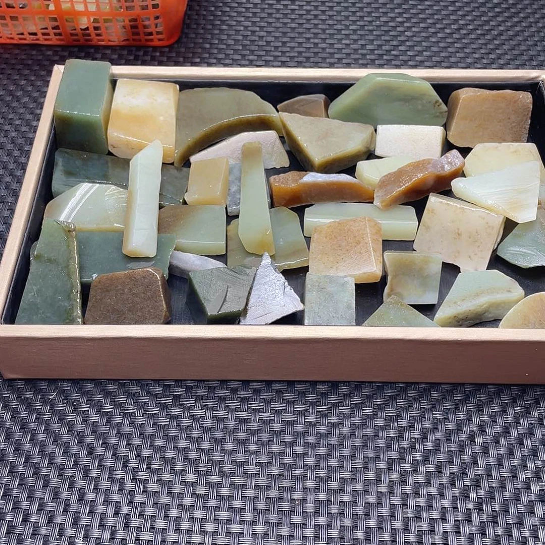 奇***坊未镶嵌和田玉（糖玉）珠宝半成品