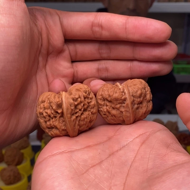 文玩核桃吊坠文玩核桃全品凹底40～