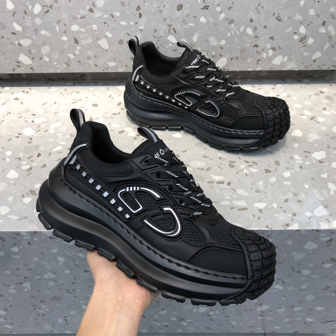 薄款男士百搭网面潮鞋轻质时尚休闲鞋中帮春季休闲潮流透气轻便