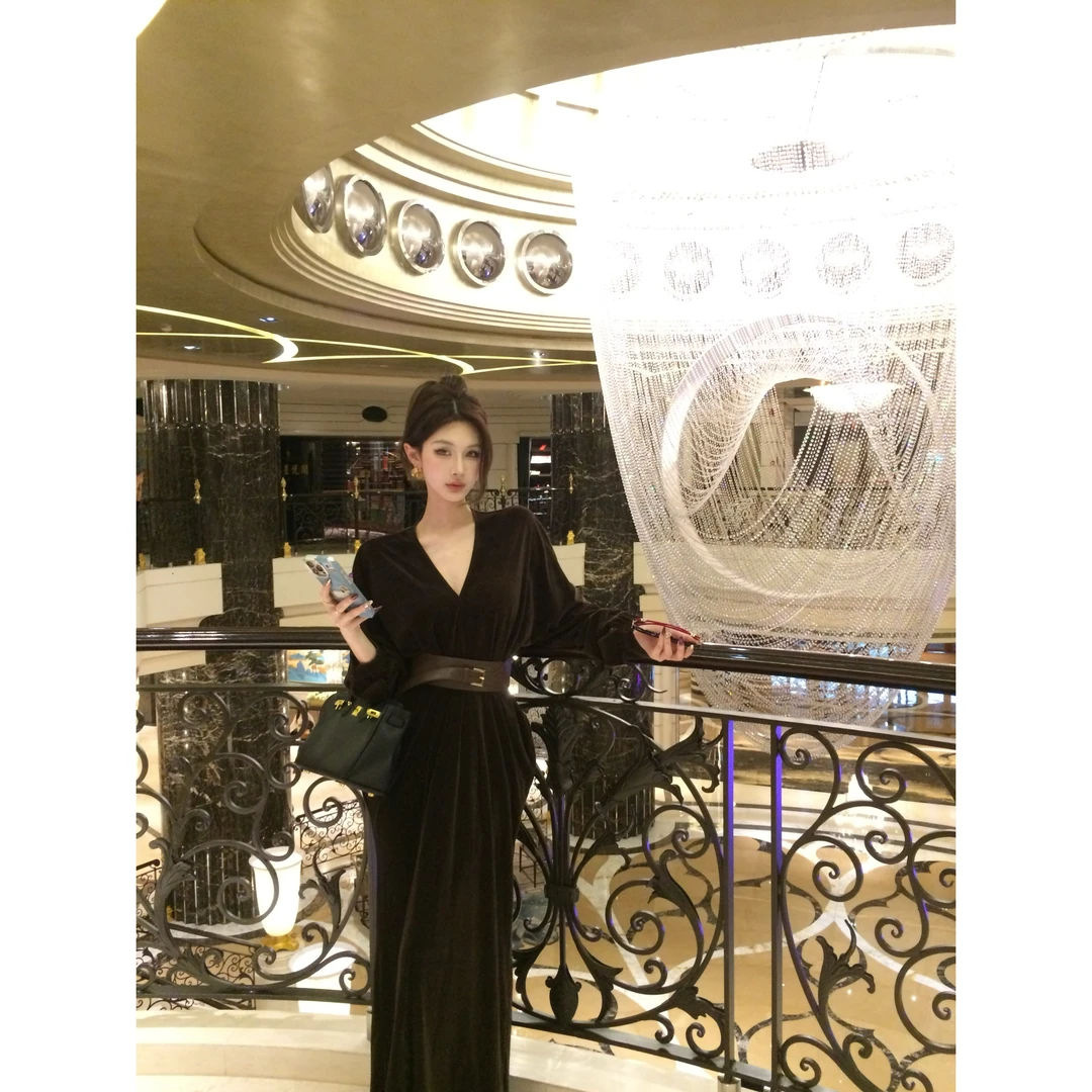 蔡蔡家【黛芙妮亚】早秋气质修身显瘦法式纯欲风性感连衣裙女2099#