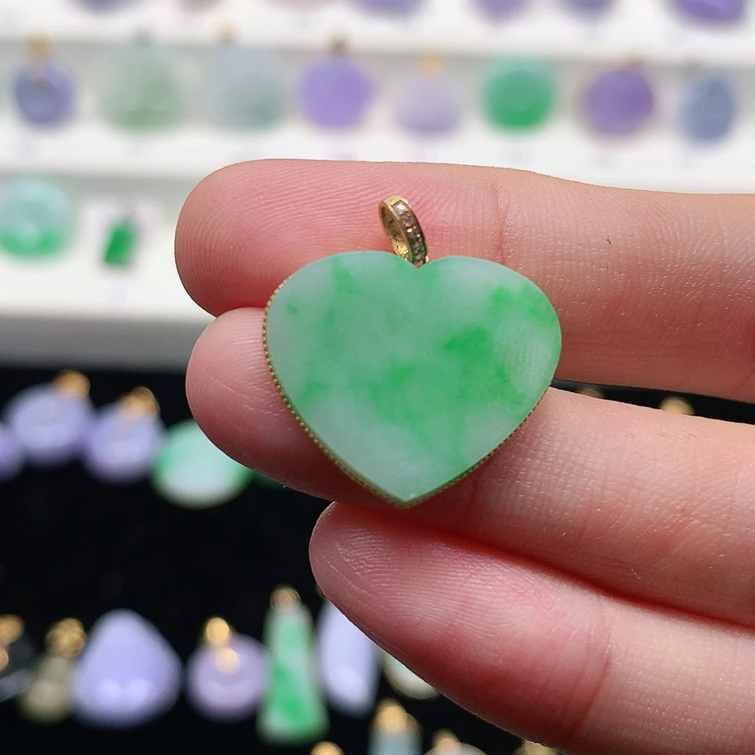 颈饰18K金镶嵌翡翠翡翠吊坠