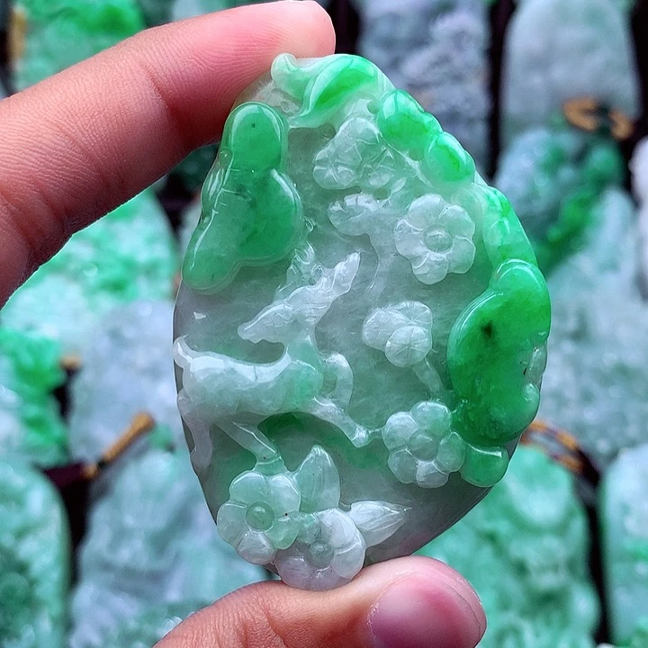 翡翠未镶嵌吊坠(不含链)