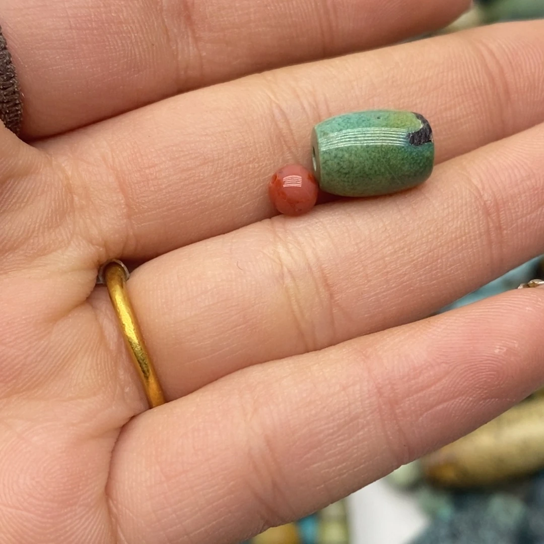 南红玛瑙未镶嵌珠宝奇石