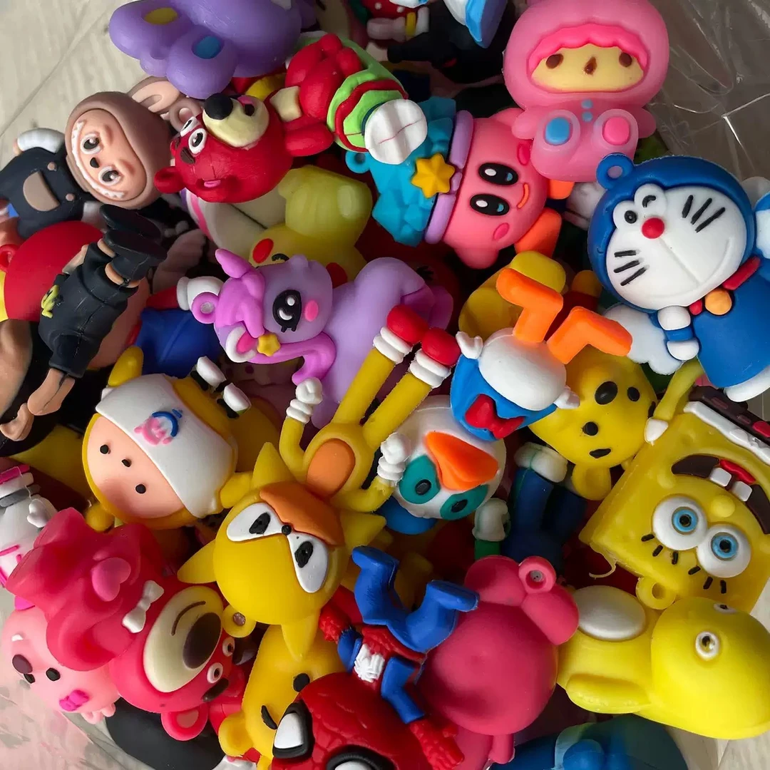 潮玩公仔（不挑款）混装9个装