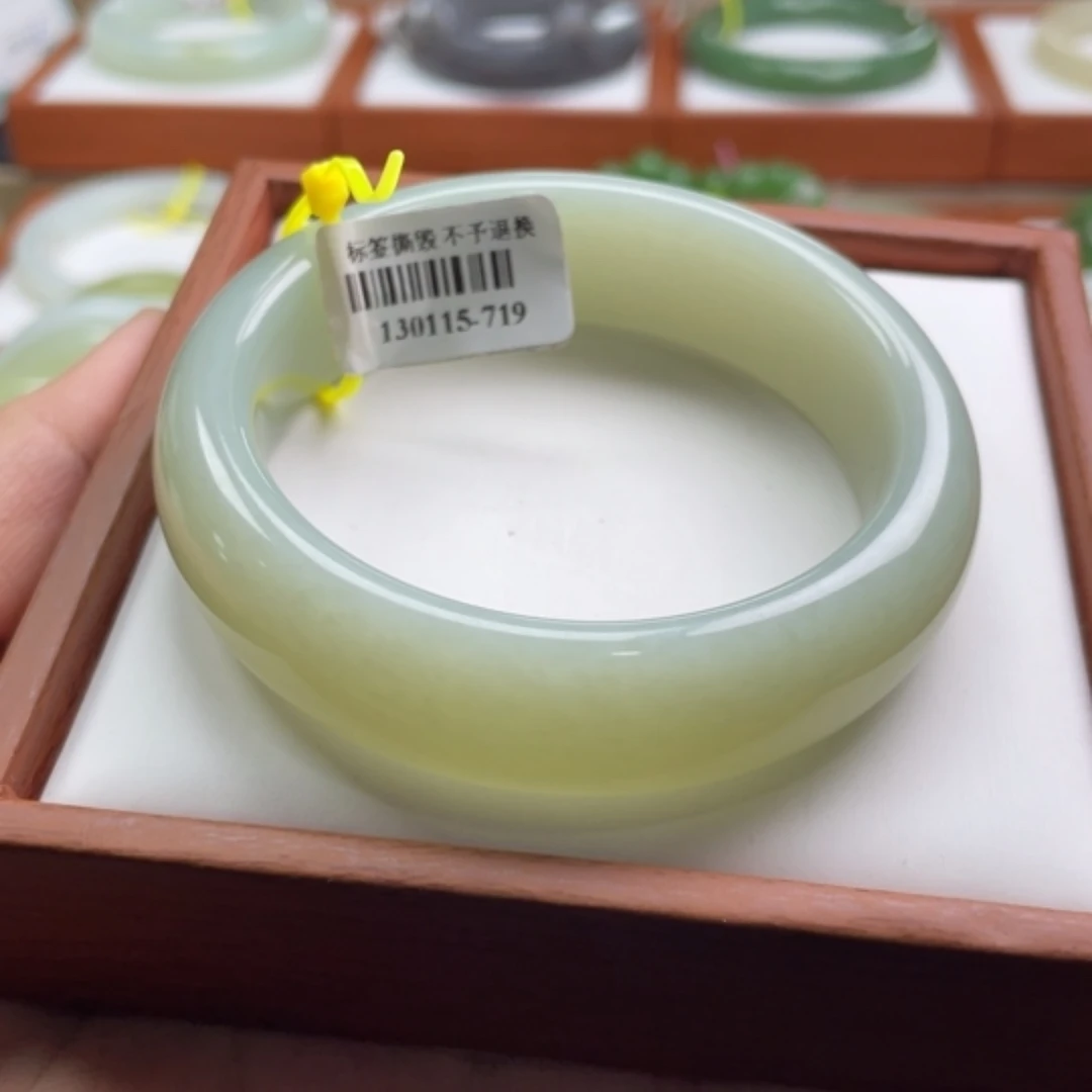 【闪购商品】未镶嵌手镯和田玉链接44