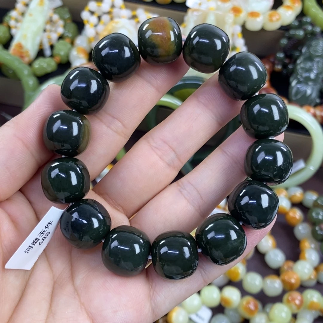 透闪石质玉未镶嵌手串