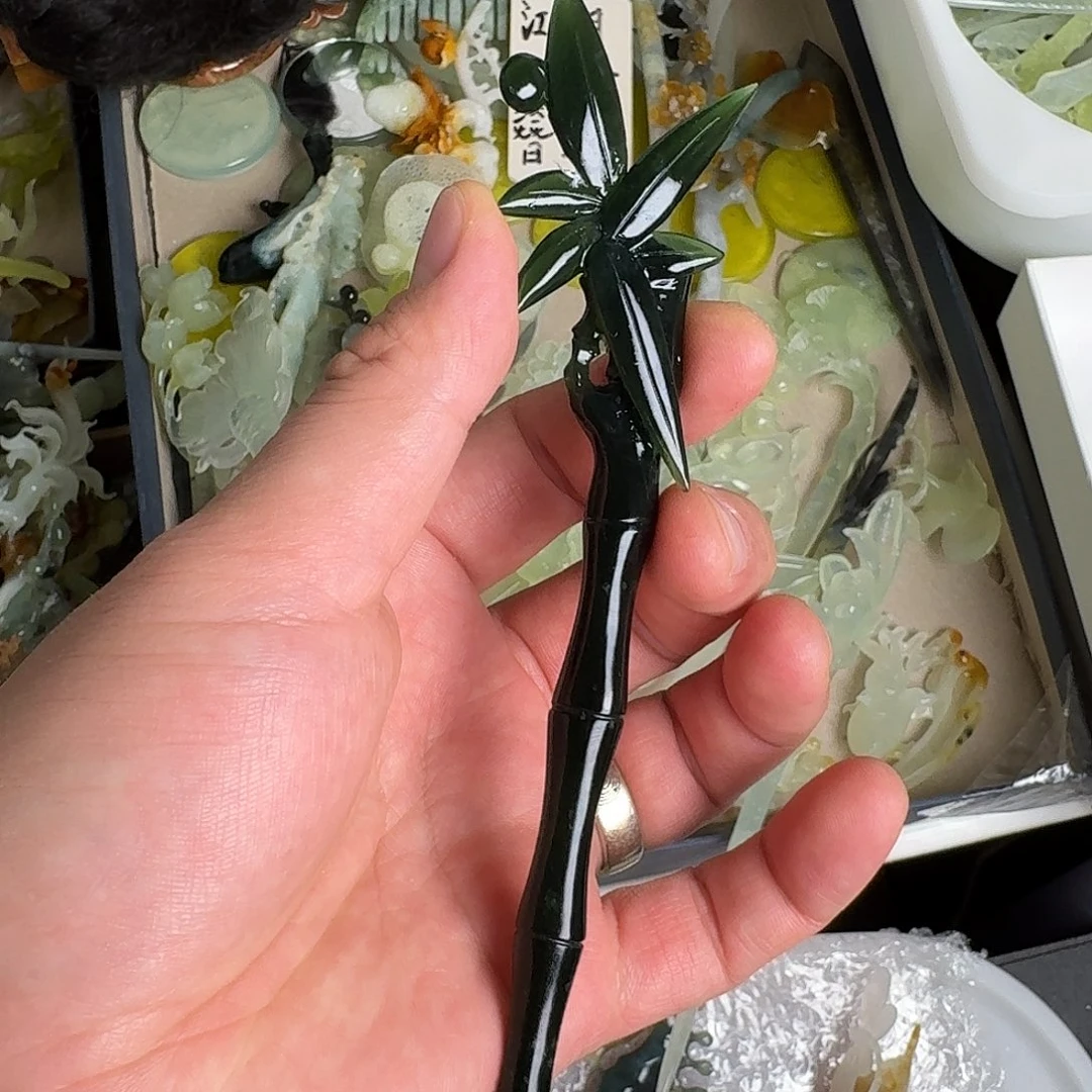 蛇纹石玉未镶嵌发饰