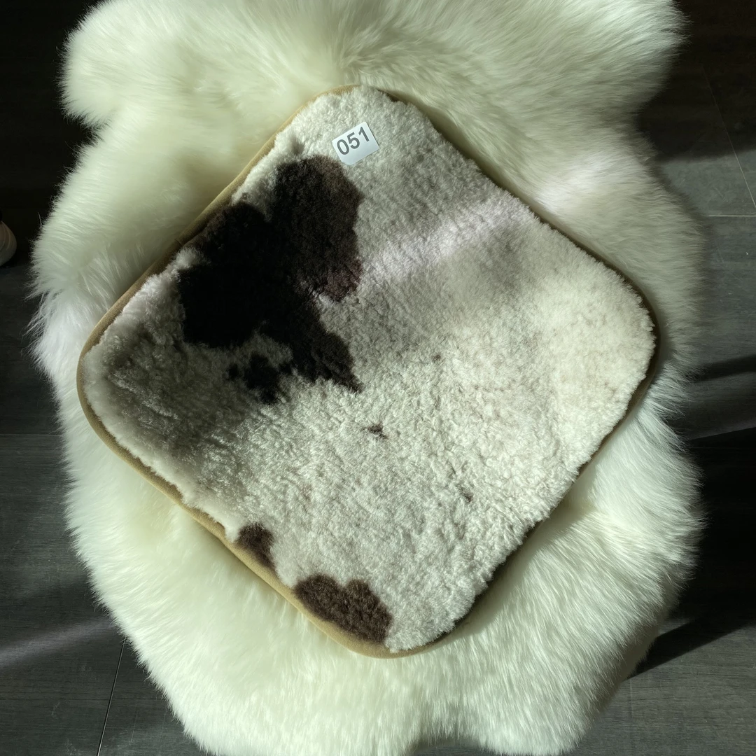 100%澳洲纯羊皮羊剪绒坐垫适于沙发汽车座椅家用学生用原色图案