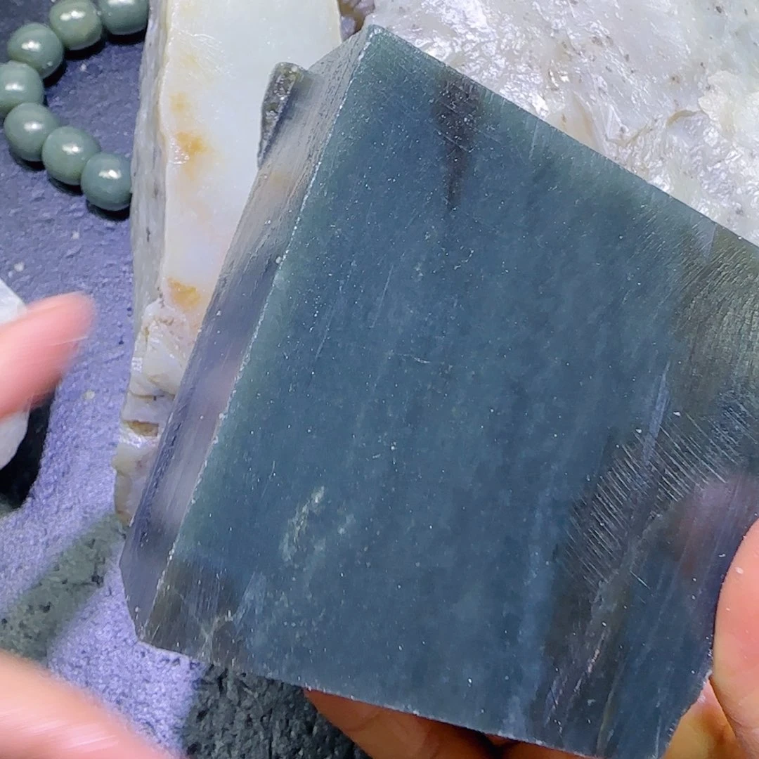 每***好和田玉未镶嵌珠宝半成品